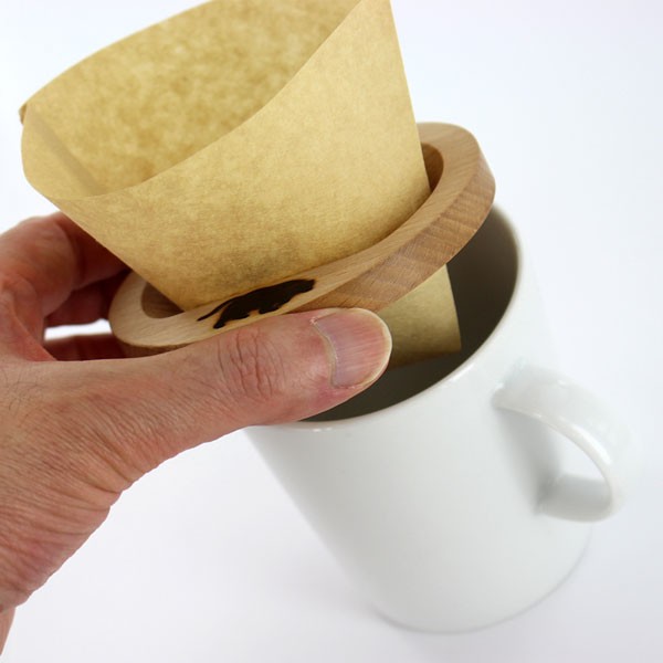 木のコーヒードリッパ
